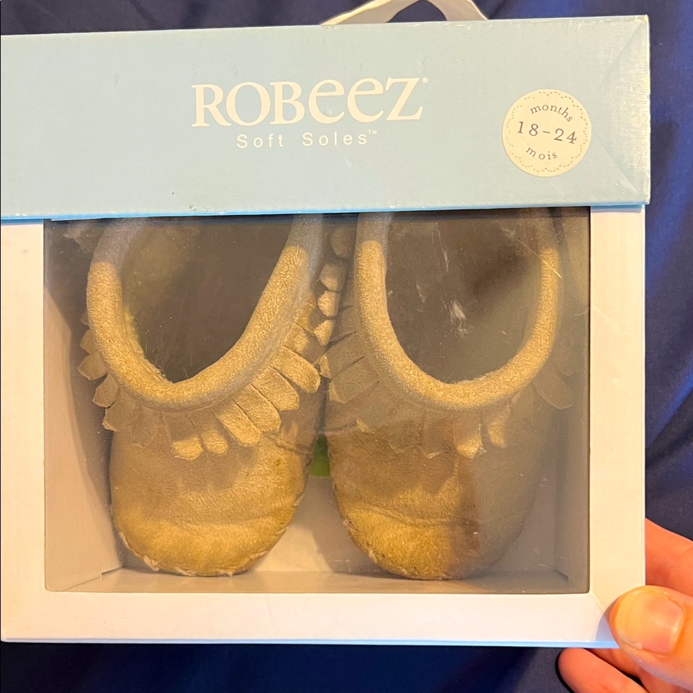 Well Loved Condition - Robeez Shoes – Cozy Ankle Moccasin - 18-24 Months Unisex